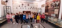Dzieci w Izbie Pamięci Rodziny Maklakiewiczów