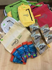 Gadżety od sponsorów.