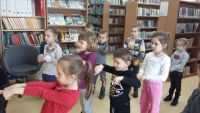 Zabawy ruchowe w bibliotece